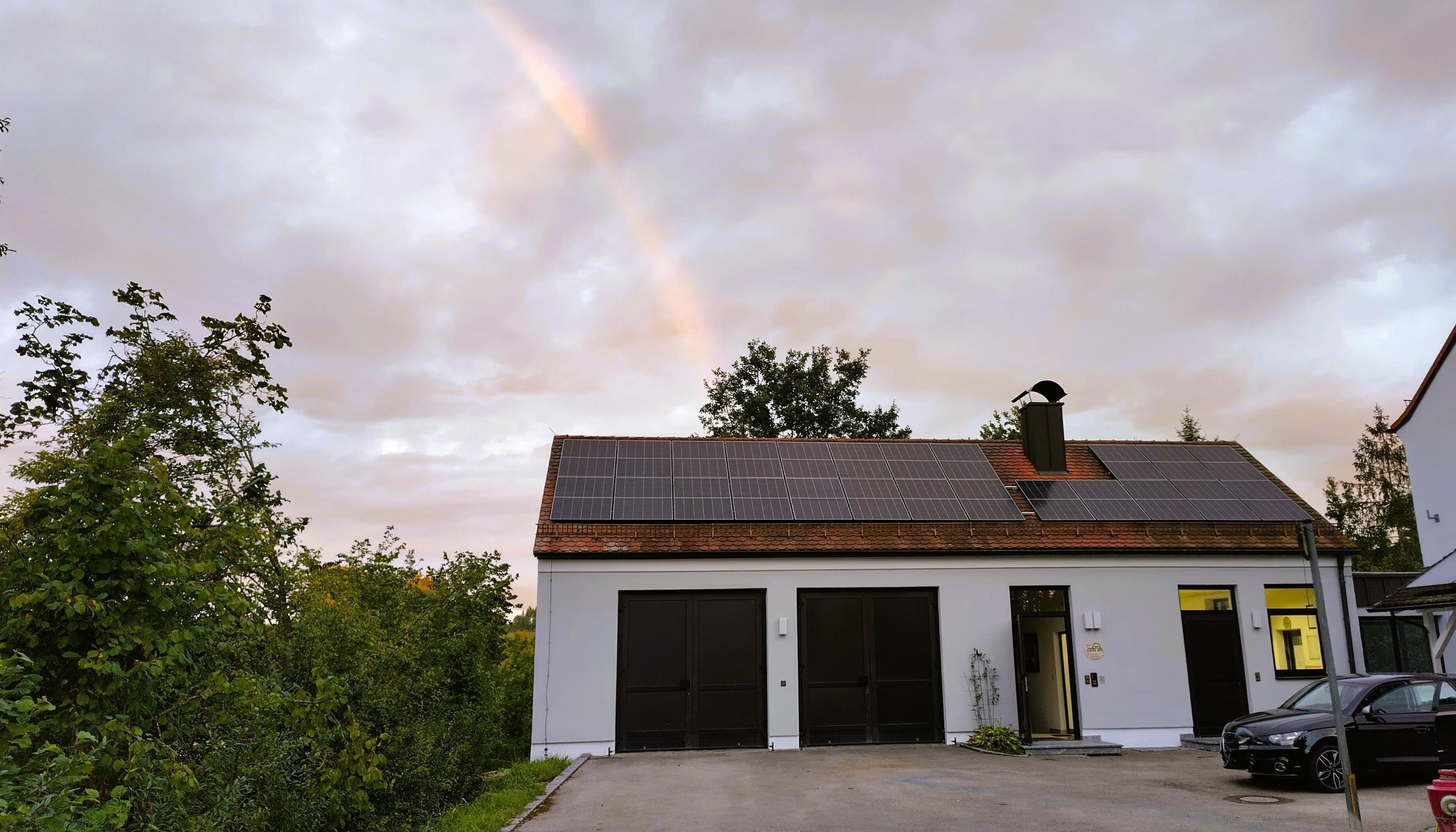 Regenbogen über dem Wasserhaus